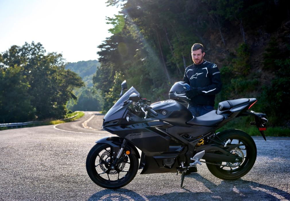 NEW R3 - Yamaha Motos